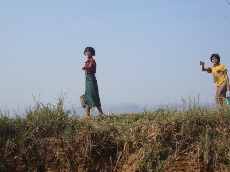 Travel - Myanmar - Inle Lake - First Boat Trip - Canals and floating villages